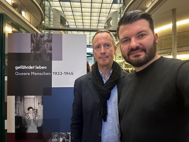 Dirk Braitschink und René Powilleit bei der Ausstellung im Paul-Löbe-Haus
Bild: René Powilleit